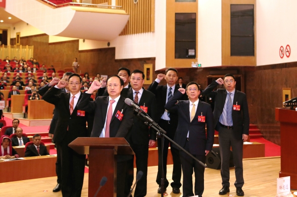 海南省第六届人民代表大会第三次会议胜利闭幕